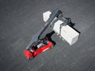 Kalmar Eco Reachstacker