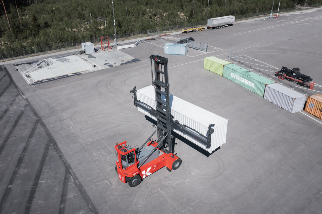 NB_Kalmar Electric Empty Container Handler ECG90-110 (36) NB_Kalmar Electric Empty Container Handler ECG90-110 (36)
