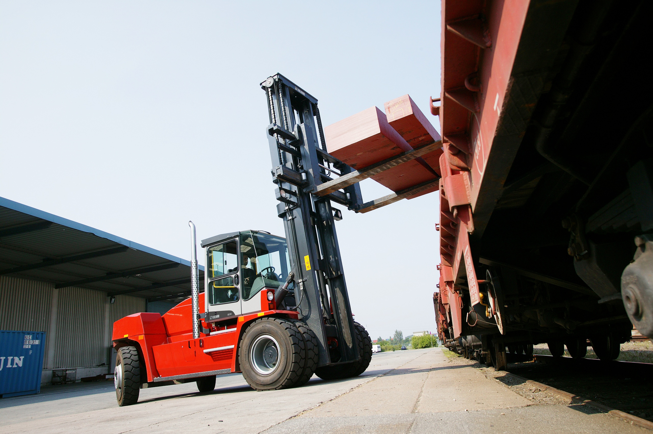 Deliver 18. Kalmar DCE 120-6. Kalmar dce100-6. Kalmar DCE 160-6. Kalmar forklift Truck 1/87.